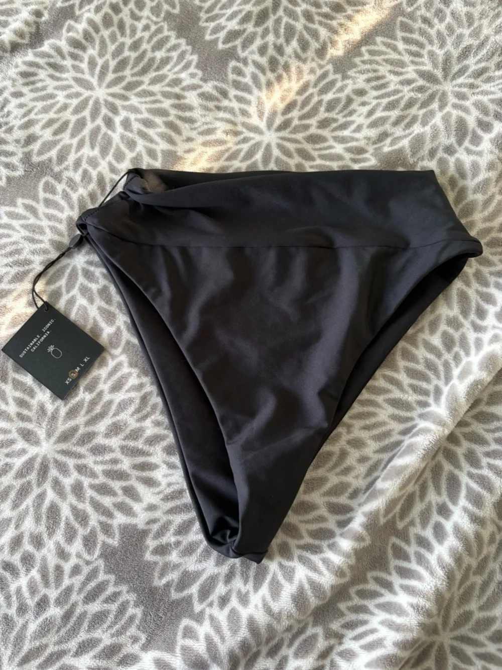 Skatie Black Freya High-Waist Bottom - Picture 3 of 5